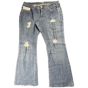 Lee 📌Sz 18 short slender secret, light wash, distressed, rose design on pockets